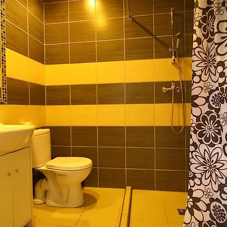 Osrodek Rodzinny منزل للإقامة Gwiezdzin