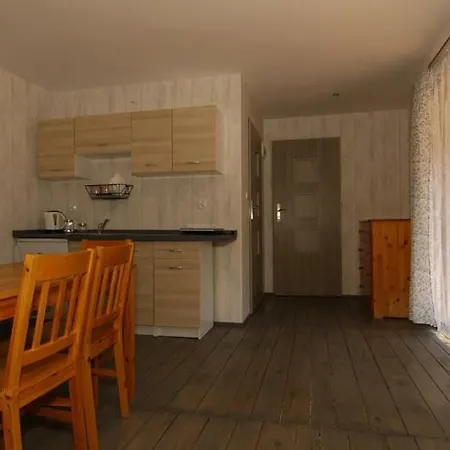 Osrodek Rodzinny منزل للإقامة *