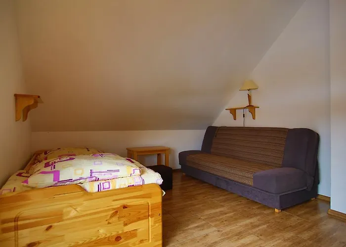 Osrodek Rodzinny בית אירוח Gwiezdzin